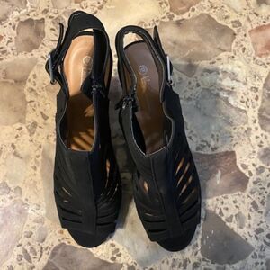 Hot Tomato Black heeled sandals, size 11 W